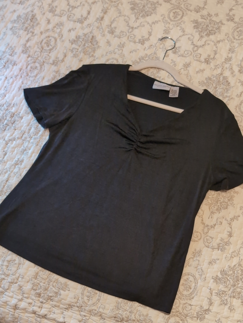 Black Jaclyn Smith Short-Sleeve V-Neck Ruched Front Women’s Top